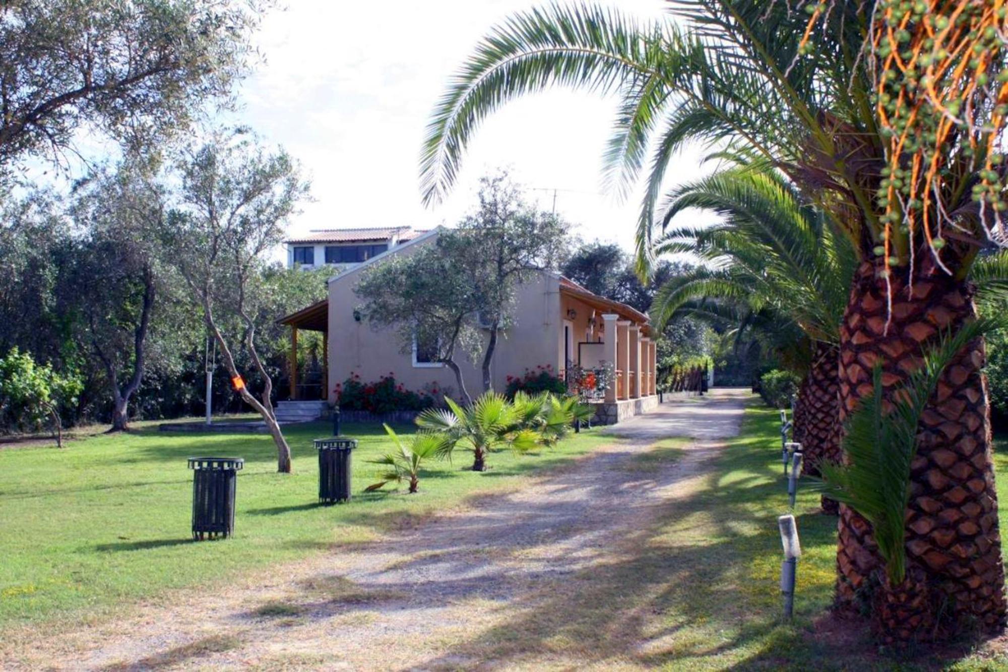 Irini Apartments And Studios Kávos Exterior photo
